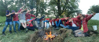 Unsere GuSp vor dem Lagerfeuer